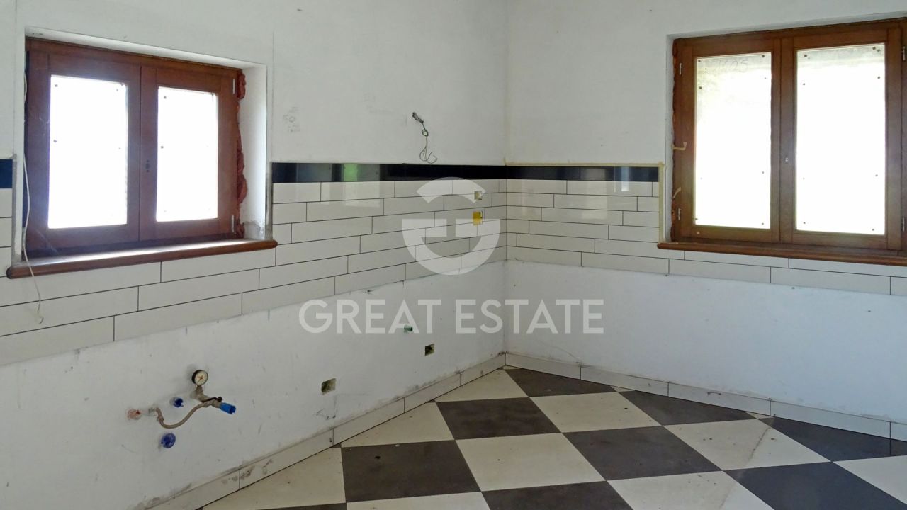 House in Arezzo, Italy, 464.4 m² - picture 12