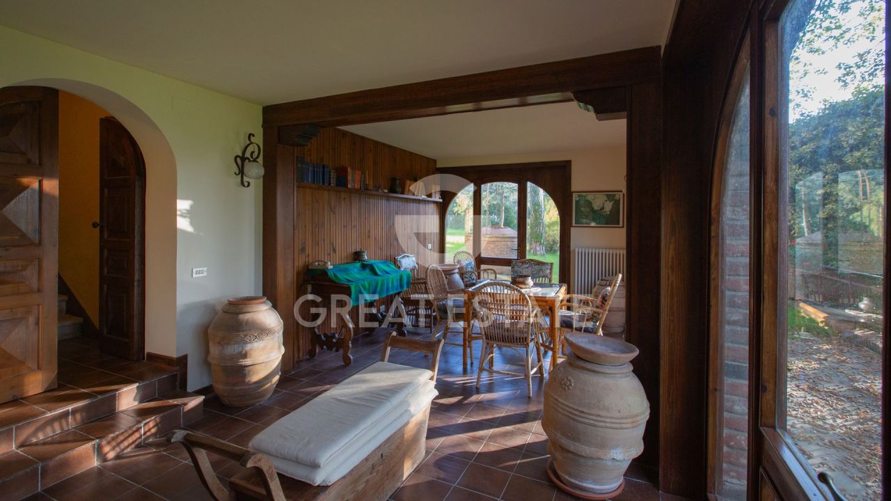 Villa in Castiglione del Lago, Italy, 478.6 m² - picture 13