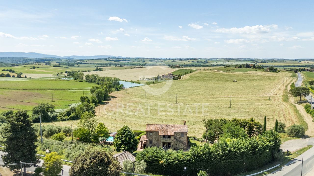 Casa en Paciano, Italia, 377.7 m² - imagen 14