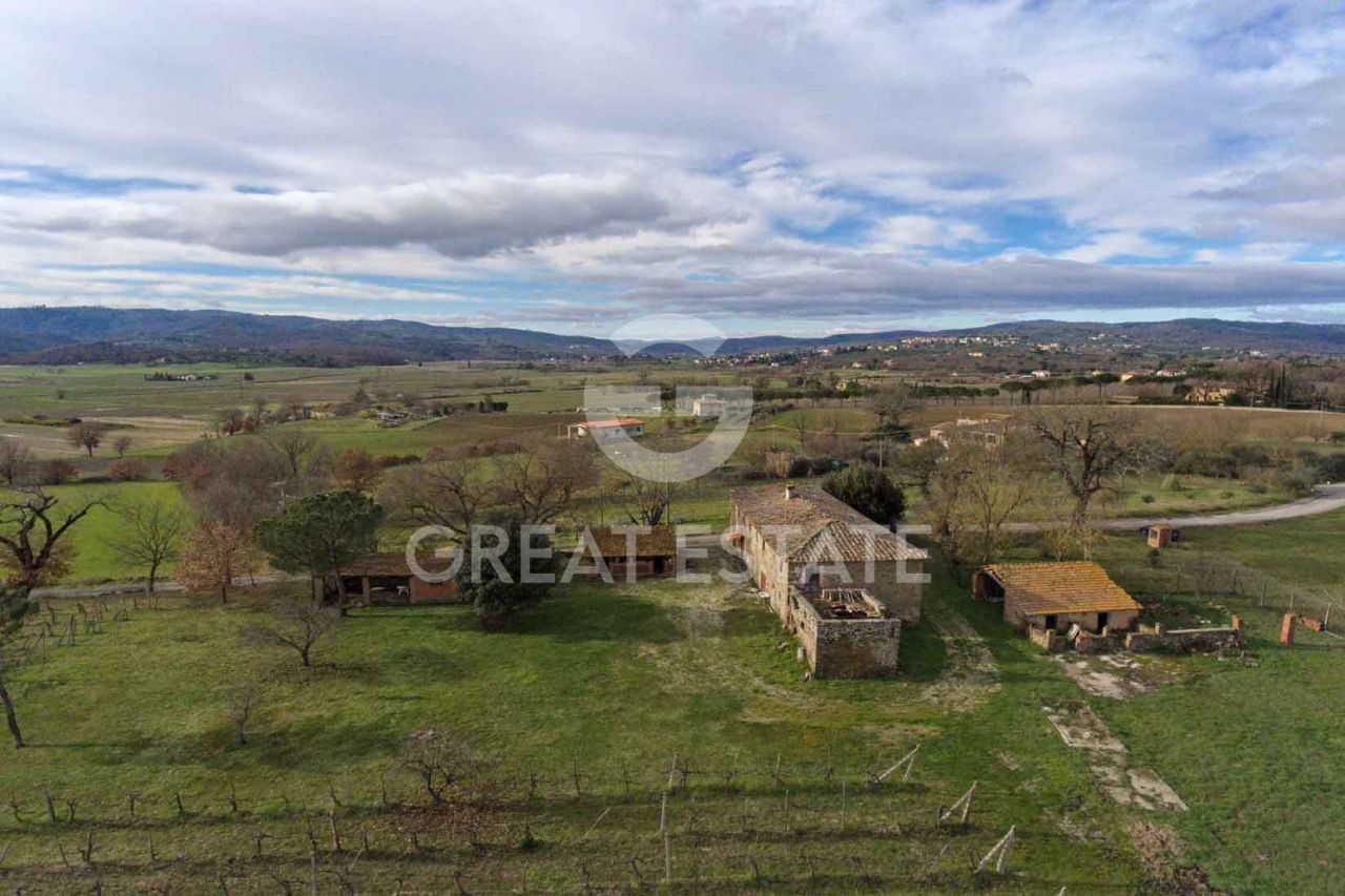 House Monte San Savino, Italy, 494.5 m² - picture 14