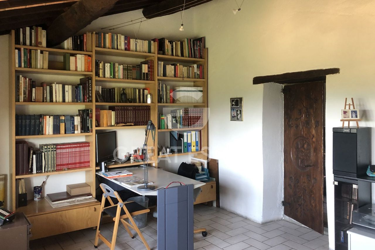 House Monte Santa Maria Tiberina, Italy, 315.2 m² - picture 15