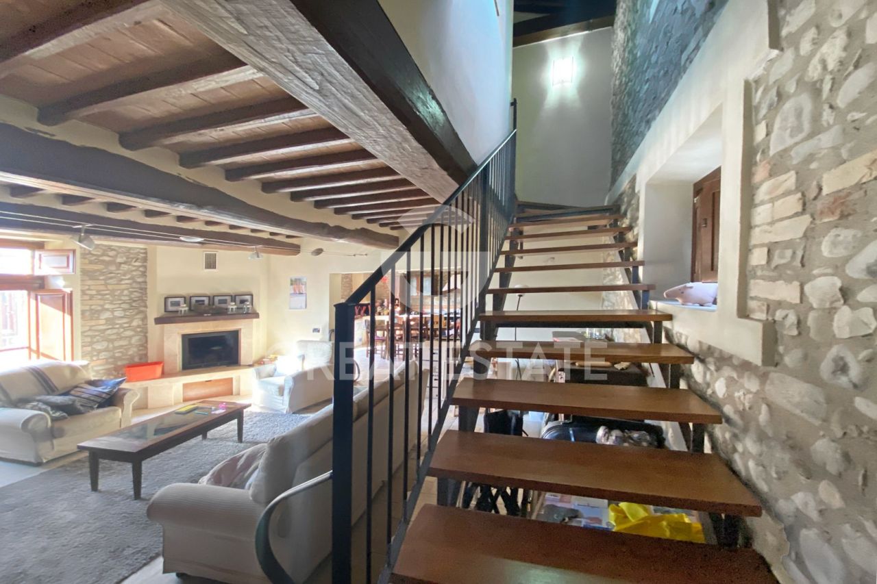 House Anghiari, Italy, 535 m² - picture 15