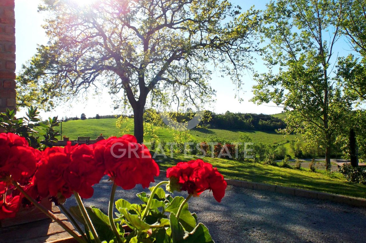 House in Castelfiorentino, Italy, 624.55 m² - picture 16