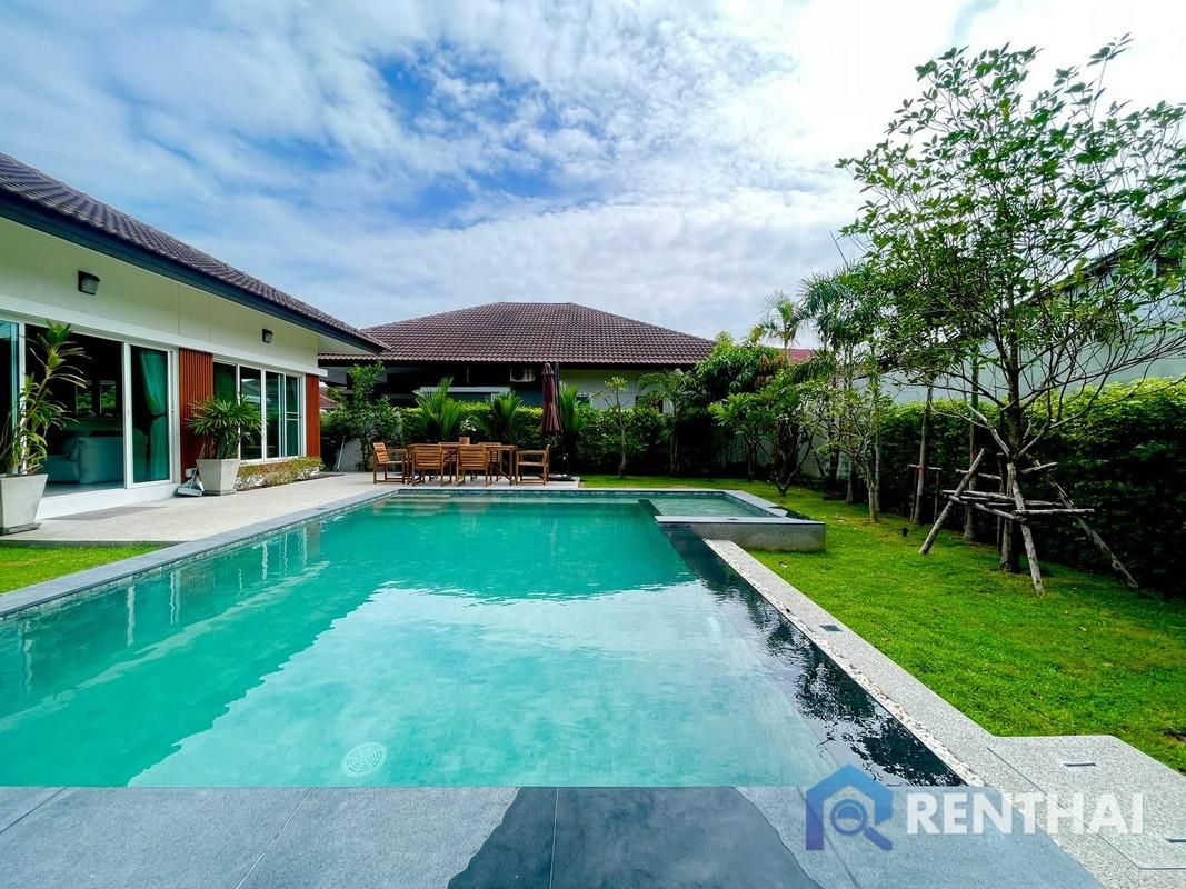 House in Pattaya, Thailand, 450 m² - picture 1