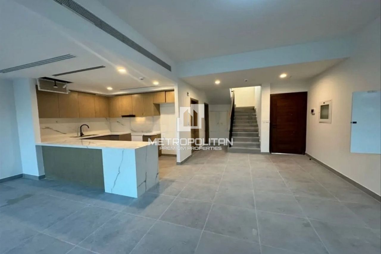 Maison urbaine à Dubaï, EAU, 165 m² - image 1