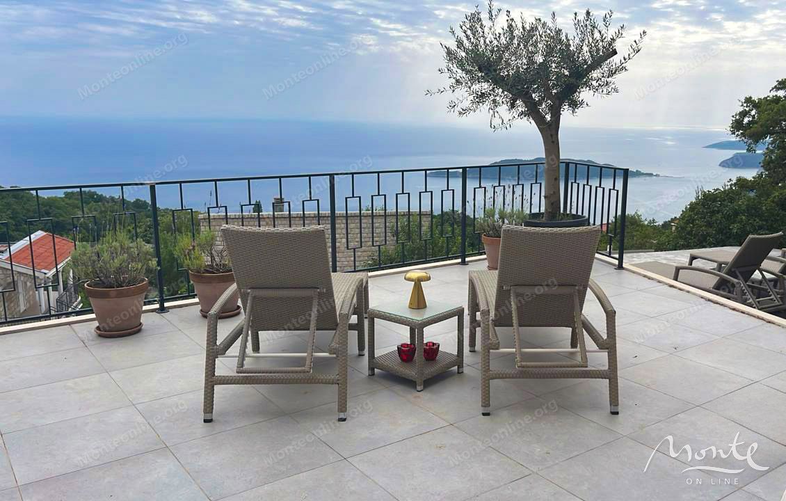 Villa en Budva, Montenegro, 257 m² - imagen 1