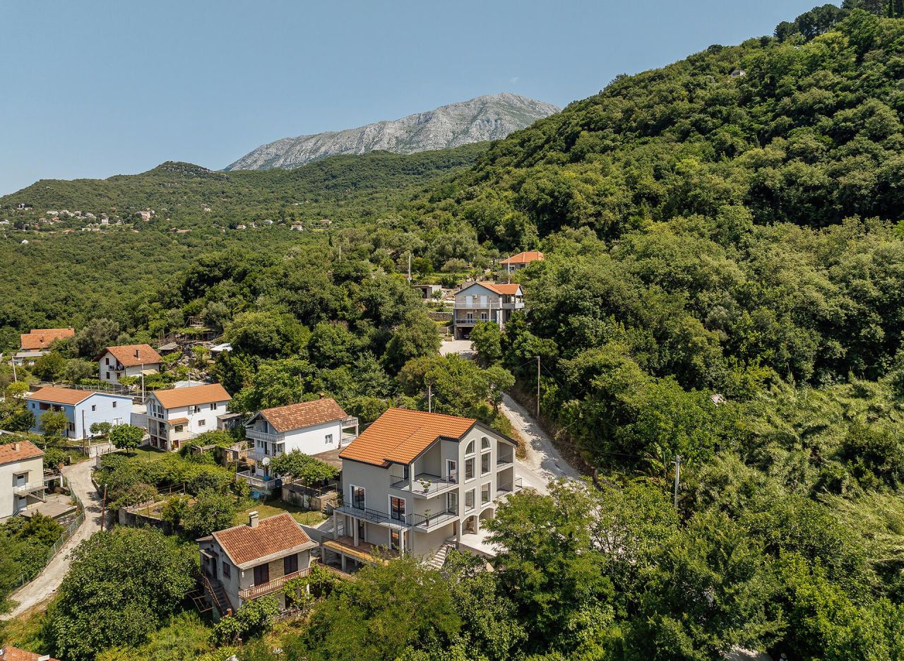Appartamento a Herceg-Novi, Montenegro, 103 m² - foto 4