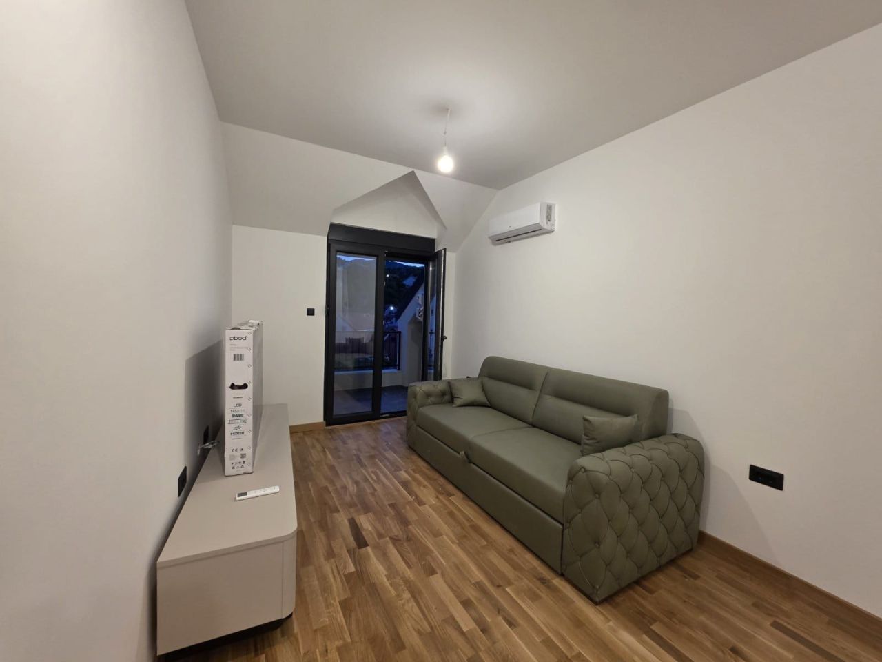 Apartamento en Cetinje, Montenegro, 31 m² - imagen 1