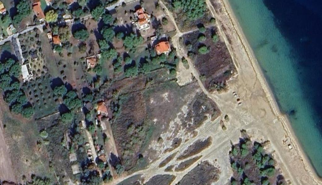 Land in Chalkidiki, Greece, 4 000 m² - picture 1