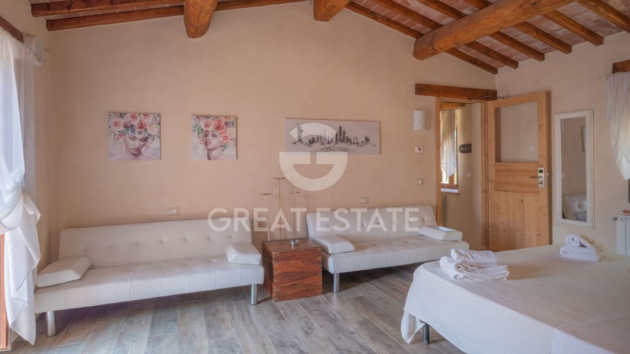 Casa a Città della Pieve, Italia, 478.25 m² - foto 13