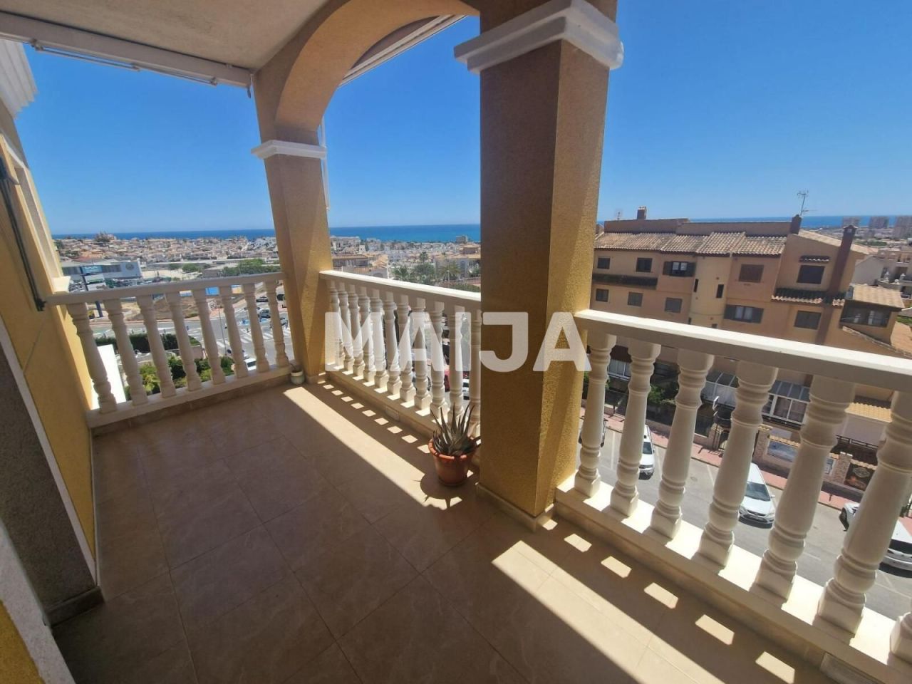 Appartement à Torrevieja, Espagne, 90 m² - image 1