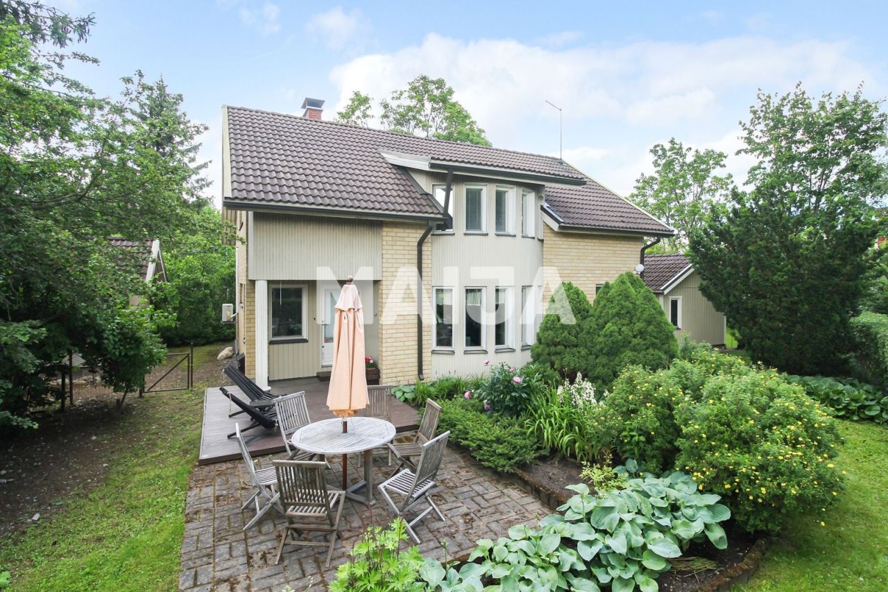 Maison à Kerava, Finlande, 170 m² - image 1