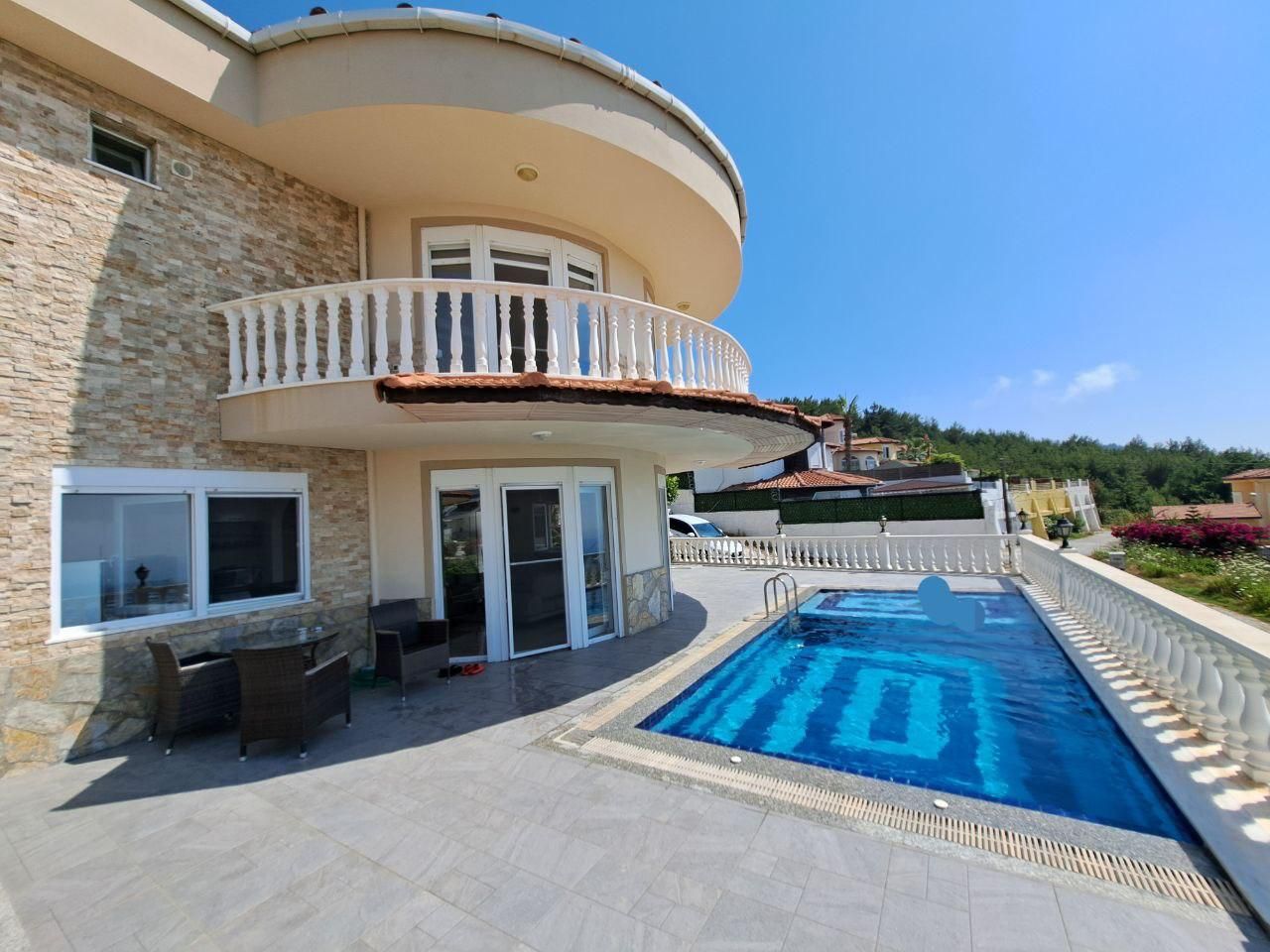 Villa en Alanya, Turquia, 200 m² - imagen 1