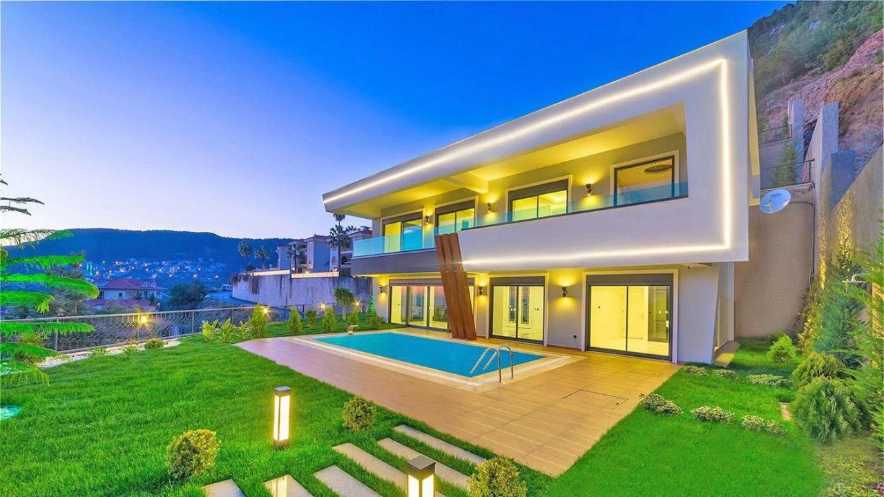 Villa in Alanya, Türkei, 275 m² - Foto 1