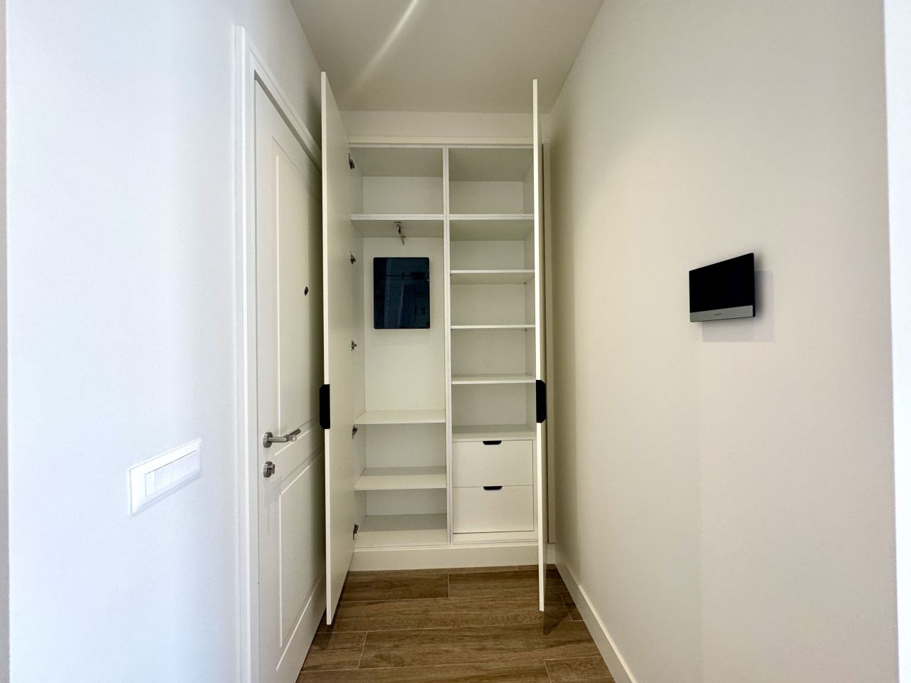 Flat in Tivat, Montenegro, 45 m² - picture 7