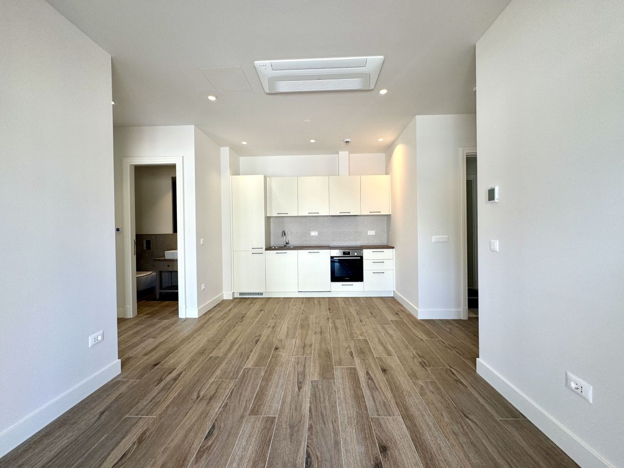 Flat in Tivat, Montenegro, 45 m² - picture 2