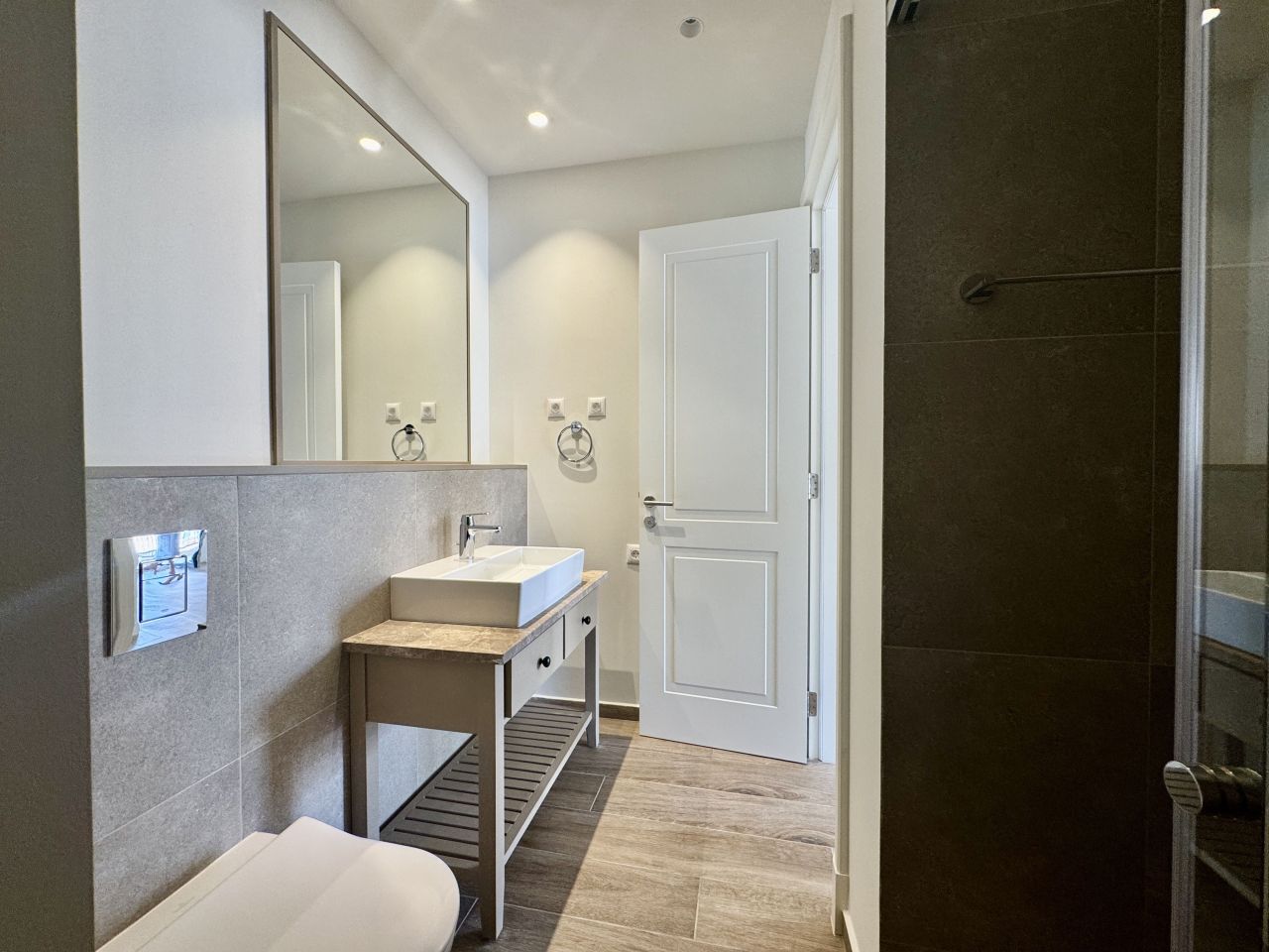 Flat in Tivat, Montenegro, 45 m² - picture 9