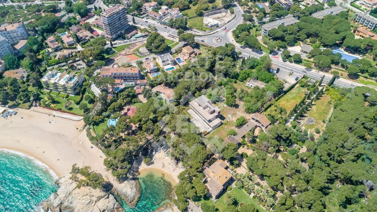 Land in Platja D'Aro, Spain, 8 000 m² - picture 5