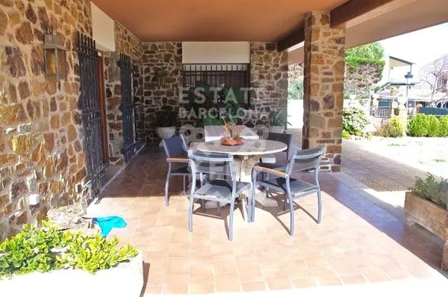 Villa en Sagaro, España, 370 m² - imagen 1