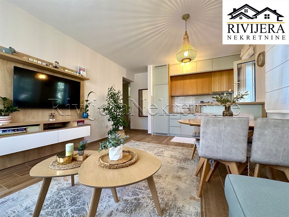 Wohnung in Tivat, Montenegro, 1 m² - Foto 1