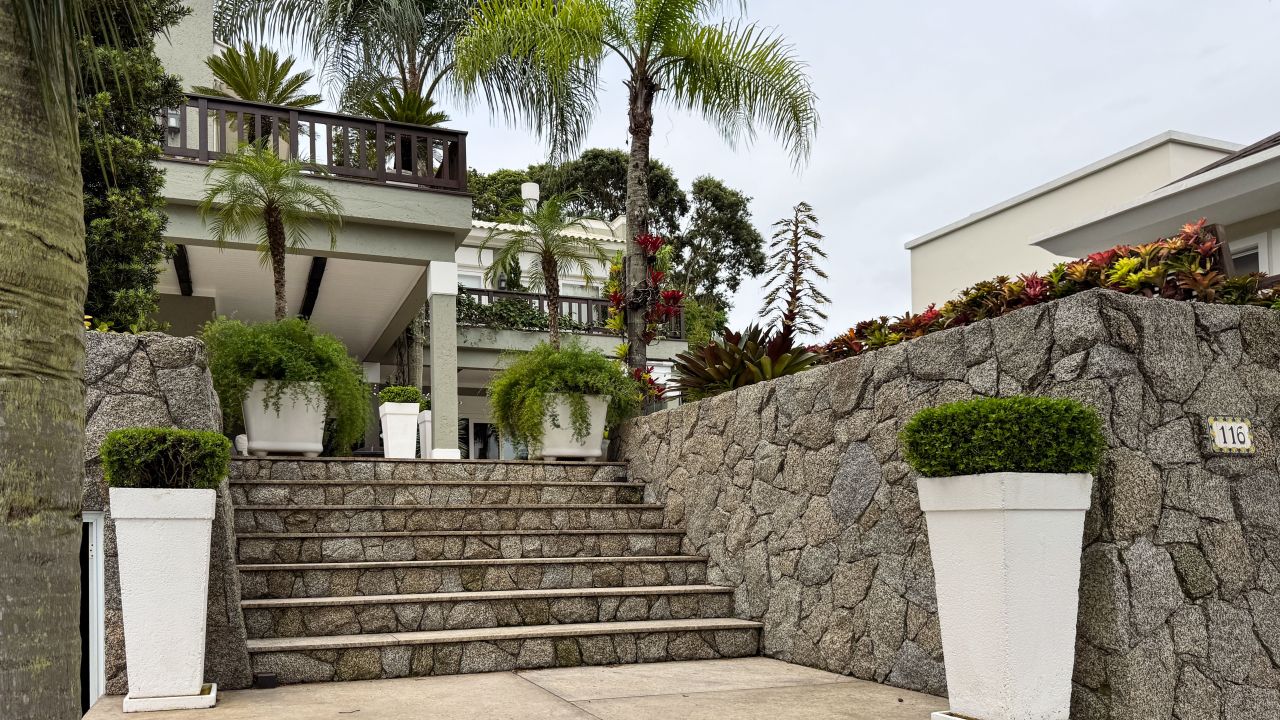 Casa Florianópolis, Brasil, 750 m² - imagen 1