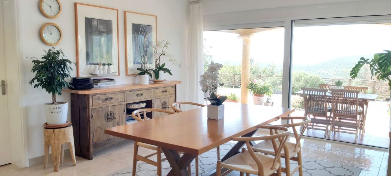 Haus in Krimovica, Montenegro, 179 m² - Foto 1