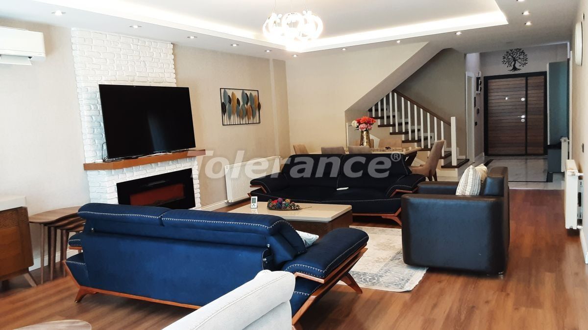 Villa in Antalya, Turkey - picture 2