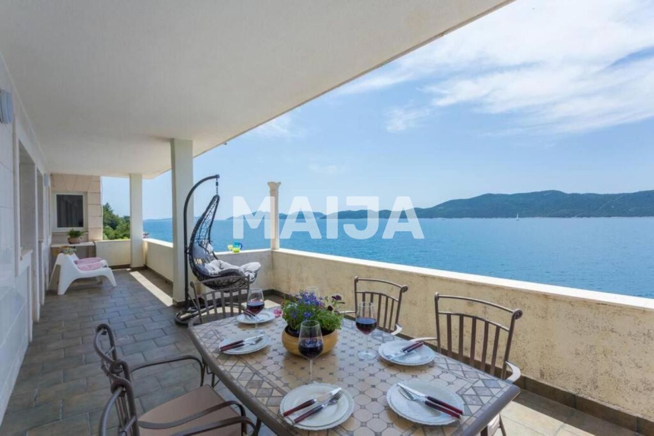 Villa in Dubrovnik, Croatia, 214 m² - picture 1