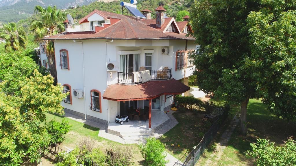 Villa in Alanya, Turkey, 270 m² - picture 1