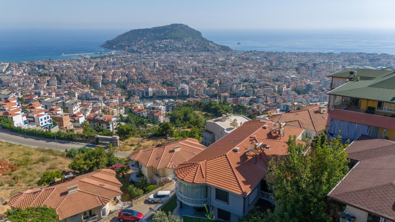 Villa à Alanya, Turquie, 290 m² - image 1