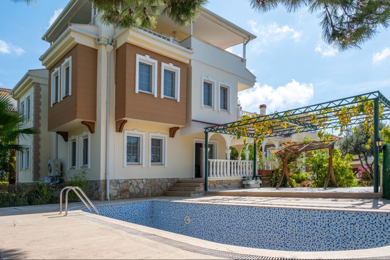 Villa in Alanya, Türkei, 300 m² - Foto 1