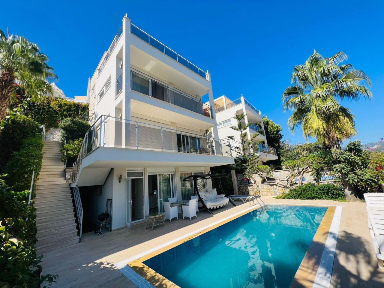 Villa in Alanya, Turkey, 500 m² - picture 1