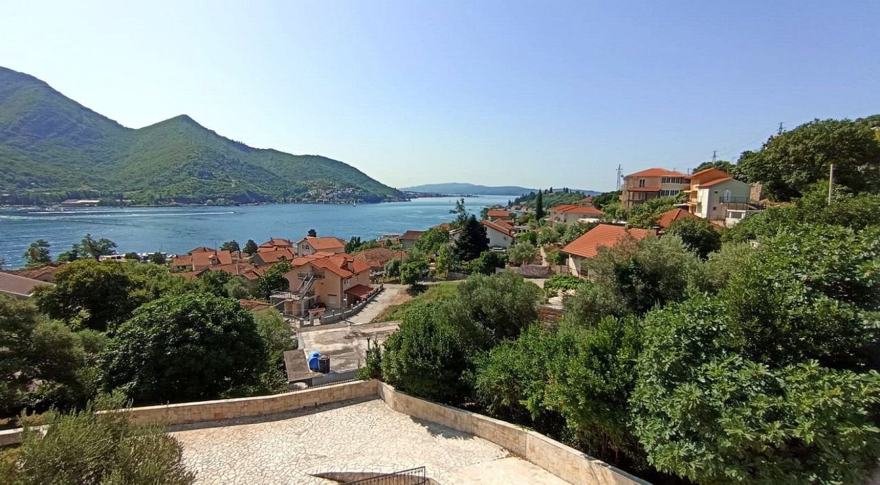 Haus in Kamenari, Montenegro, 280 m² - Foto 6