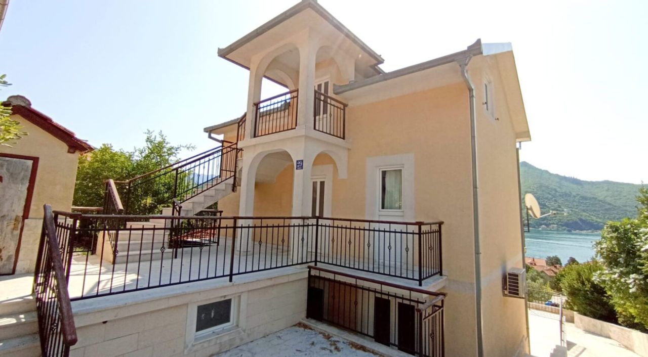 Haus in Kamenari, Montenegro, 280 m² - Foto 11