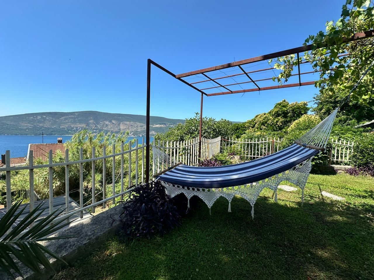 Wohnung in Herceg-Novi, Montenegro, 61 m² - Foto 1