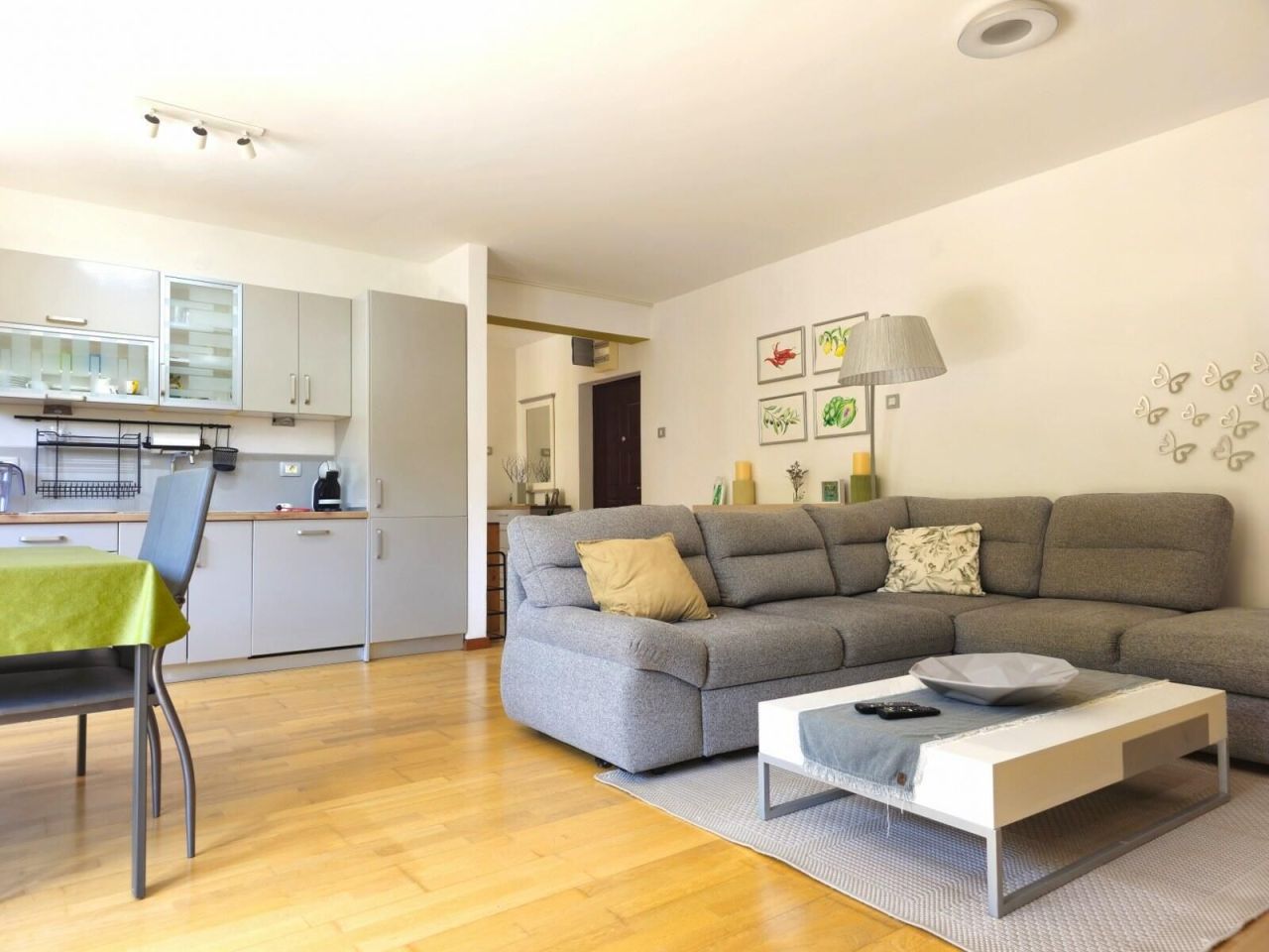 Wohnung in Przno, Montenegro, 70 m² - Foto 1