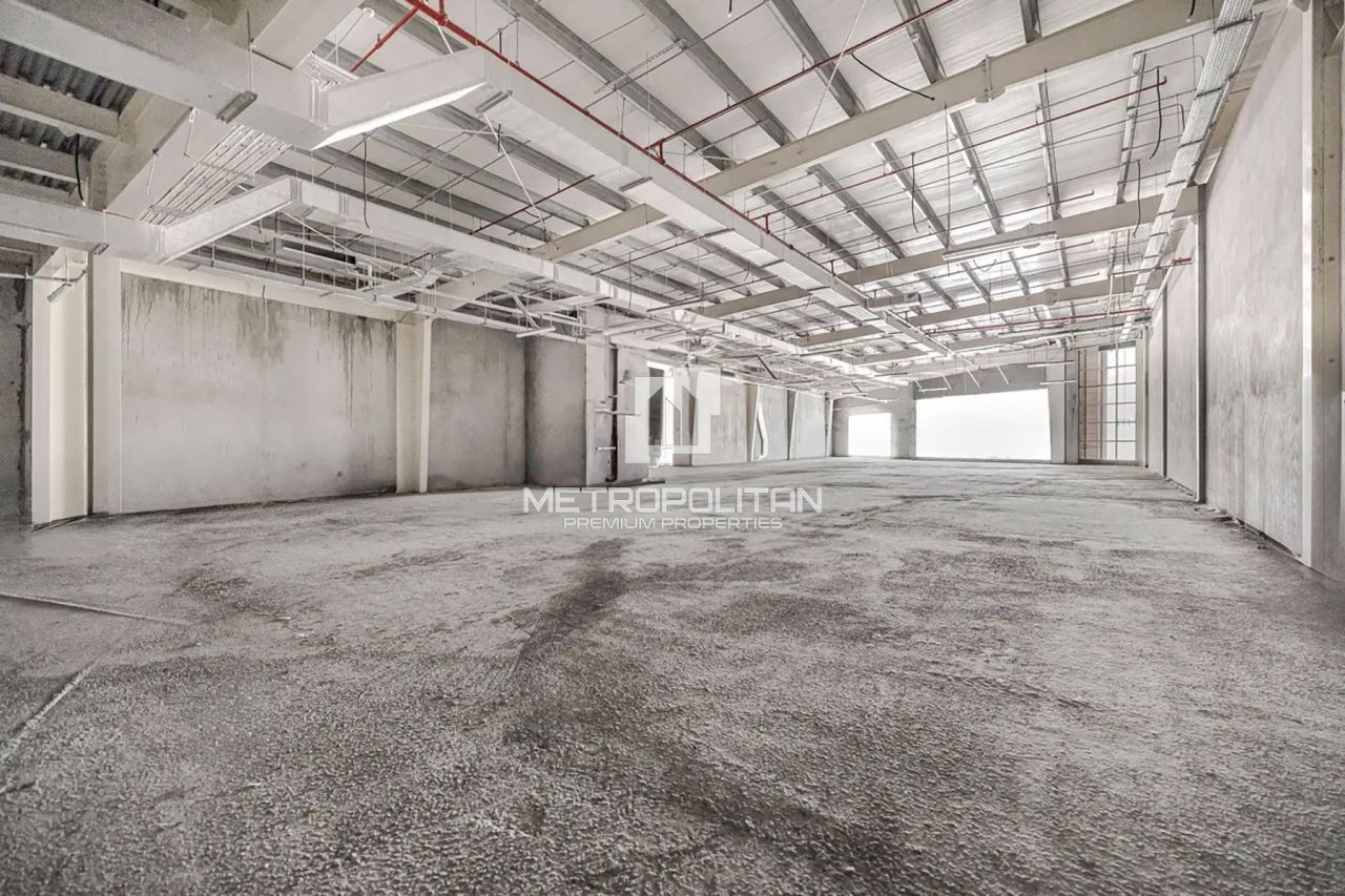 Shop in Dubai, UAE, 71 m² - picture 1