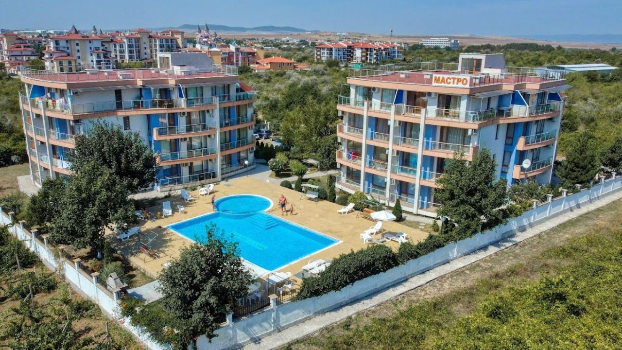 Piso en Nesebar, Bulgaria, 60 m² - imagen 1