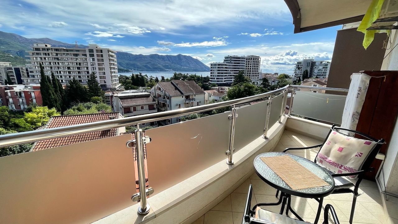 Piso en Budva, Montenegro, 49 m² - imagen 1