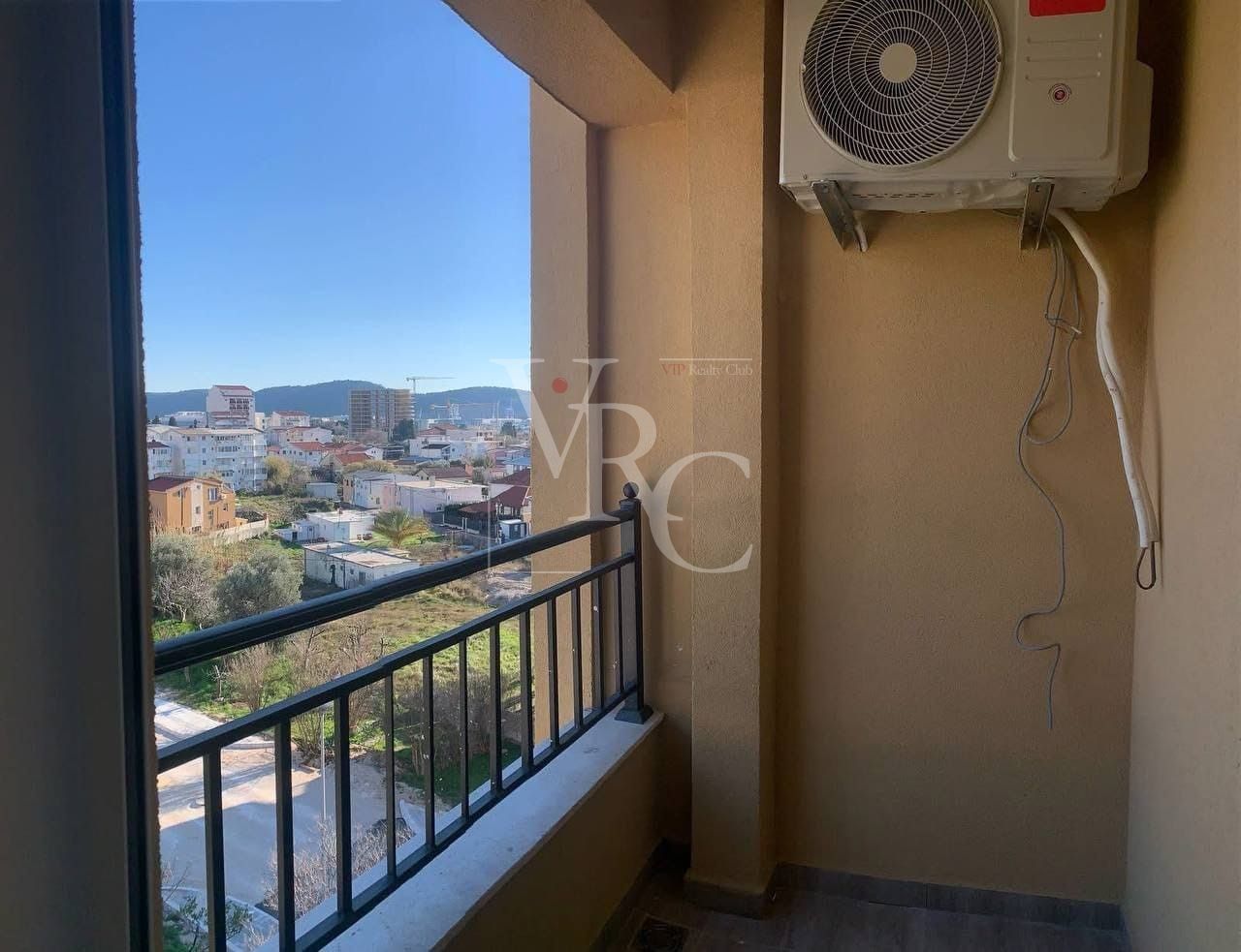 Flat in Bar, Montenegro, 69 m² - picture 1