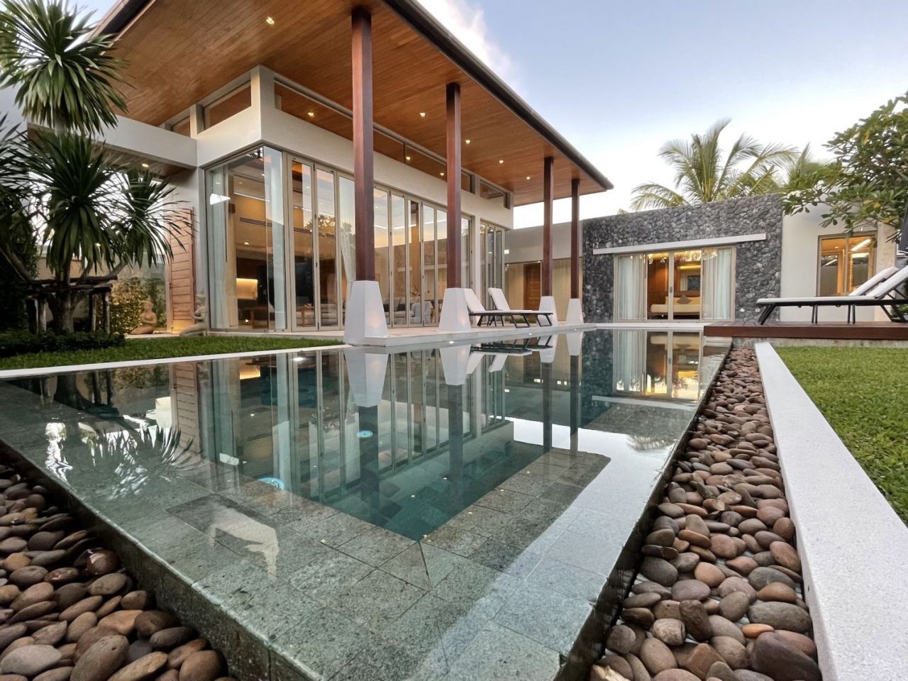 Villa à Phuket, Thaïlande, 270 m² - image 1