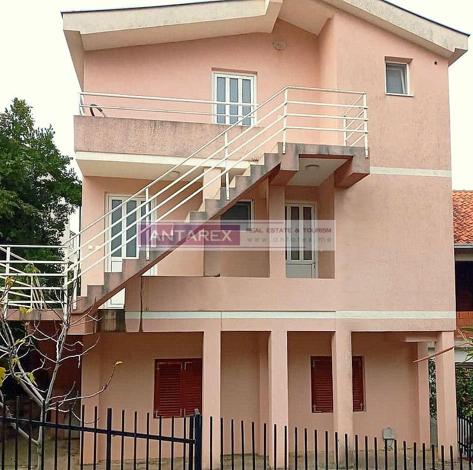 Villa in Utjeha, Montenegro, 150 m² - Foto 1