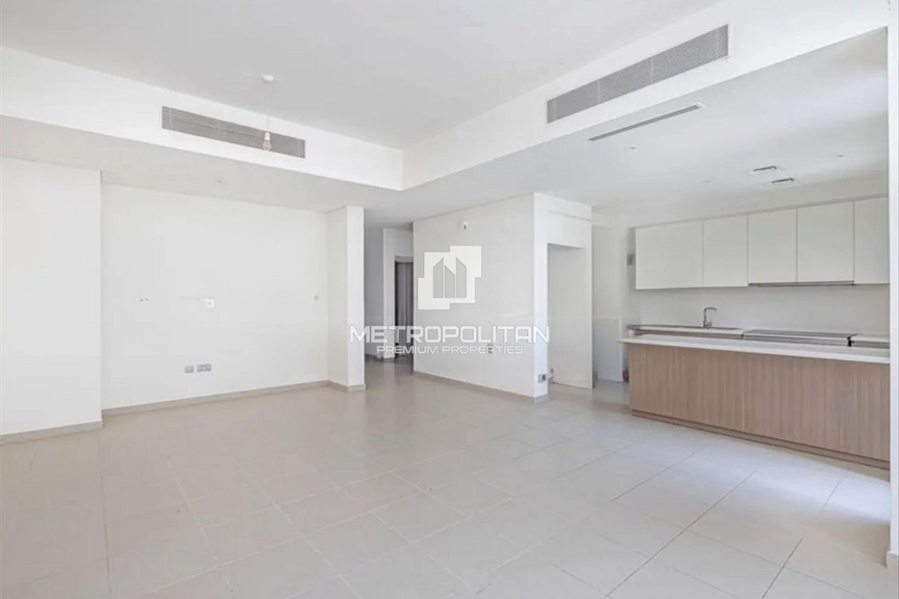 Maison urbaine à Dubaï, EAU, 112 m² - image 1