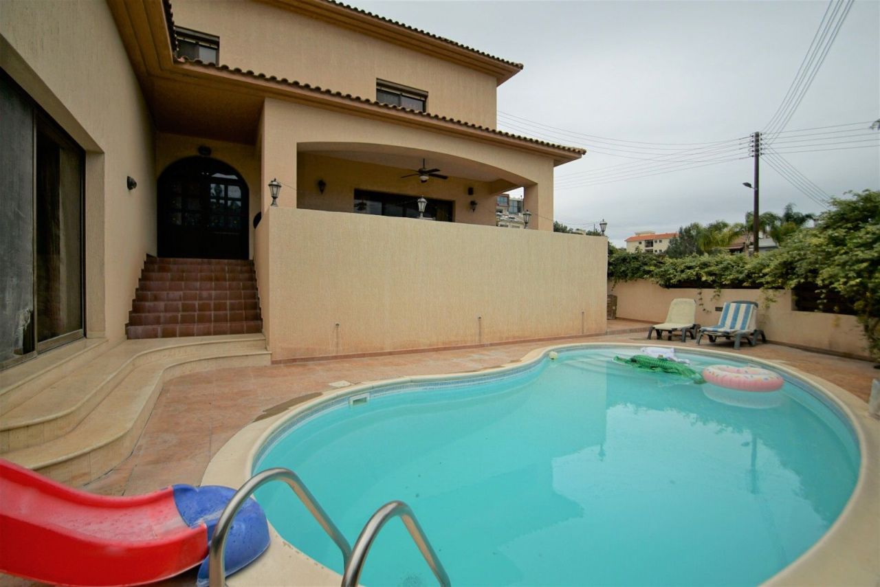 Villa in Limassol, Zypern, 296 m² - Foto 1