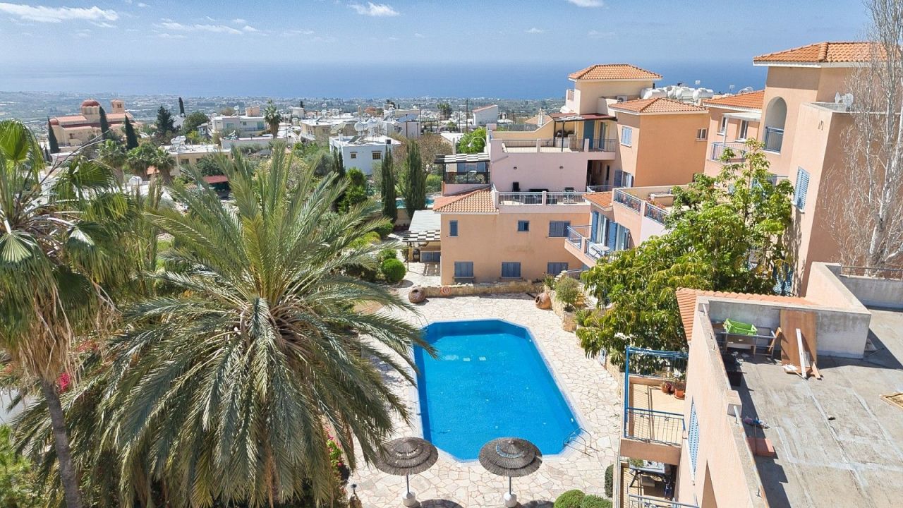 Penthouse in Paphos, Cyprus, 72 m² - picture 1