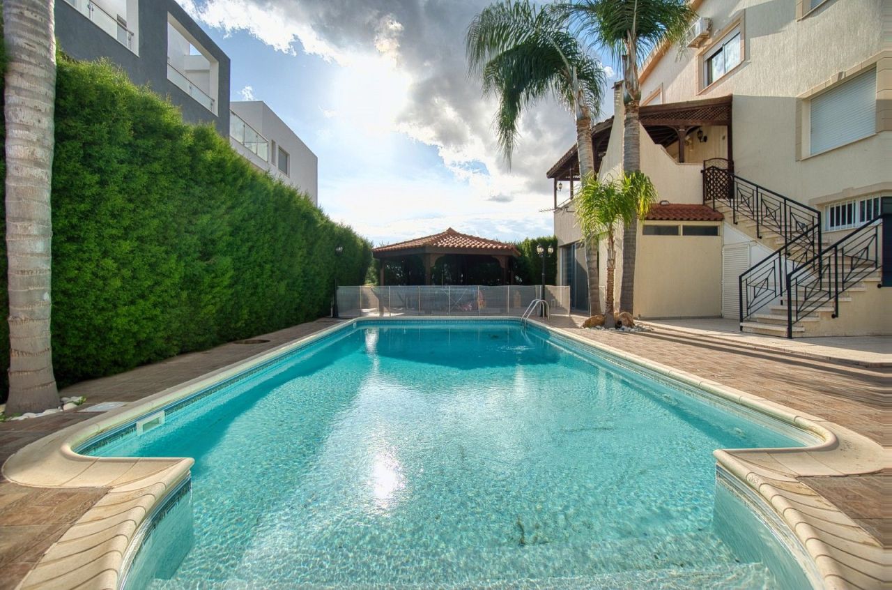 Villa in Limassol, Cyprus, 315 m² - picture 3