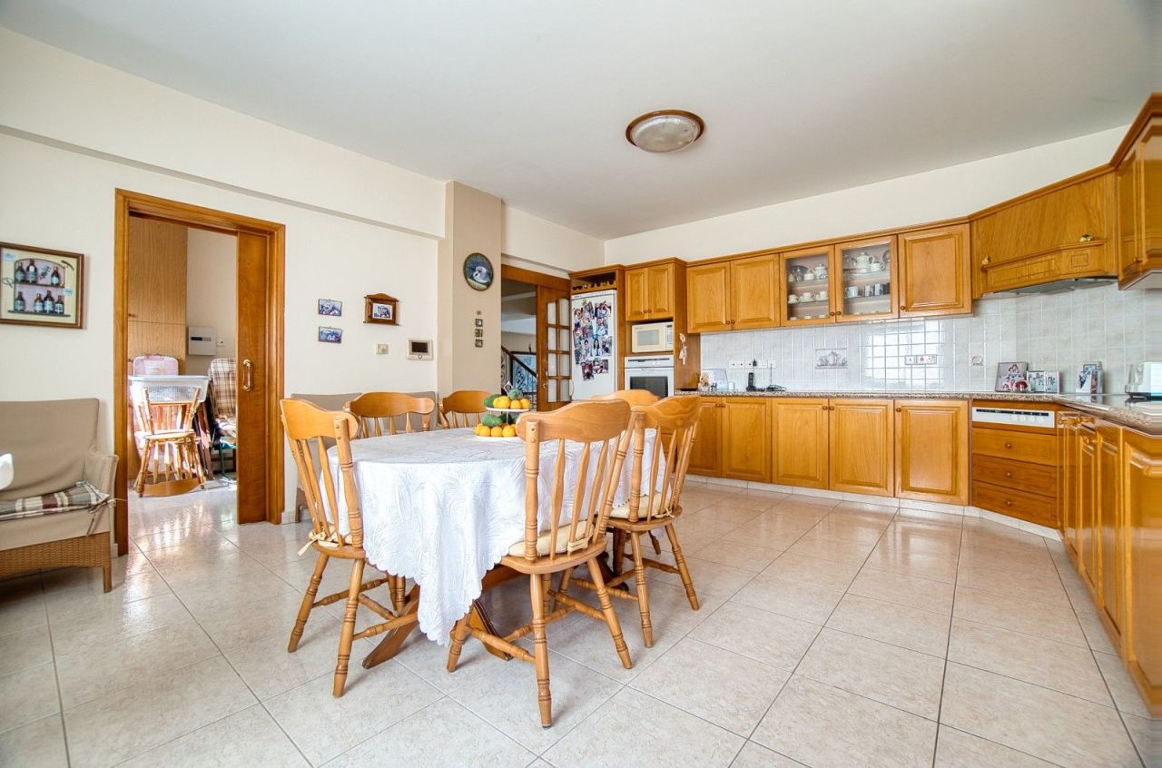 Villa in Limassol, Cyprus, 315 m² - picture 11