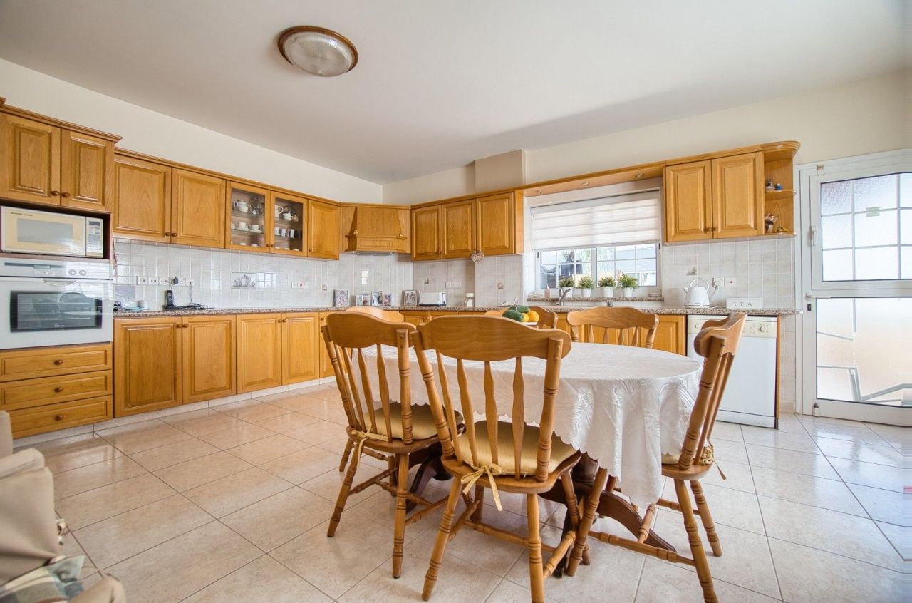 Villa in Limassol, Cyprus, 315 m² - picture 12