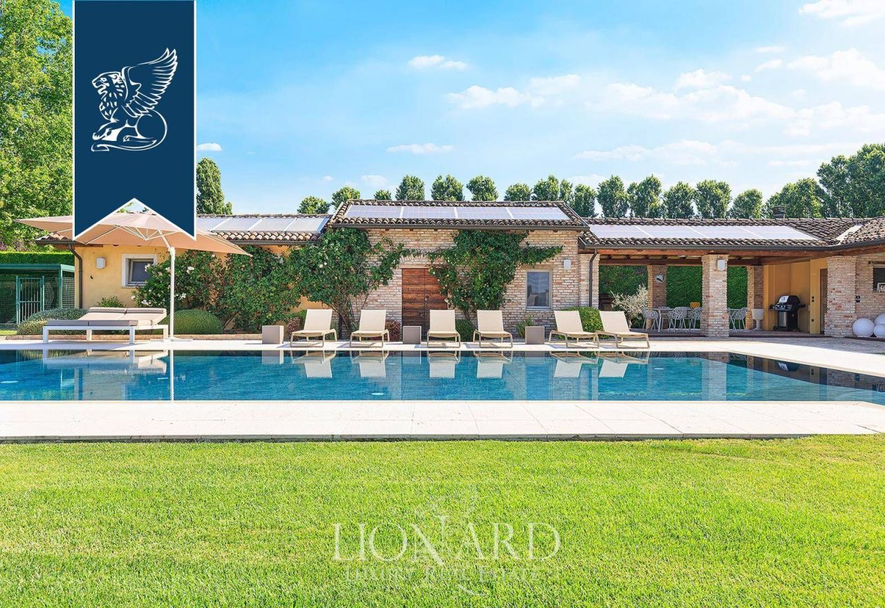 Villa à Mantoue, Italie, 1 000 m² - image 6