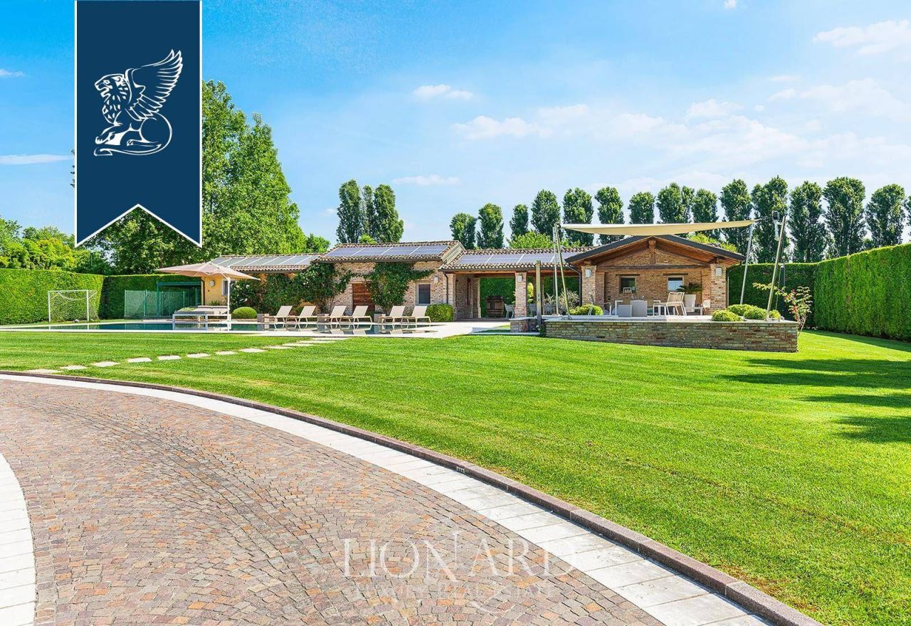 Villa à Mantoue, Italie, 1 000 m² - image 8